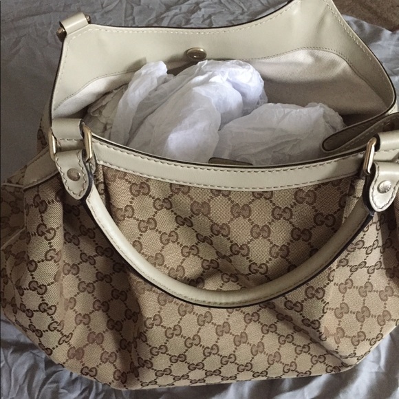 GUCCI Monogram Large Tote - Picture 2 of 8
